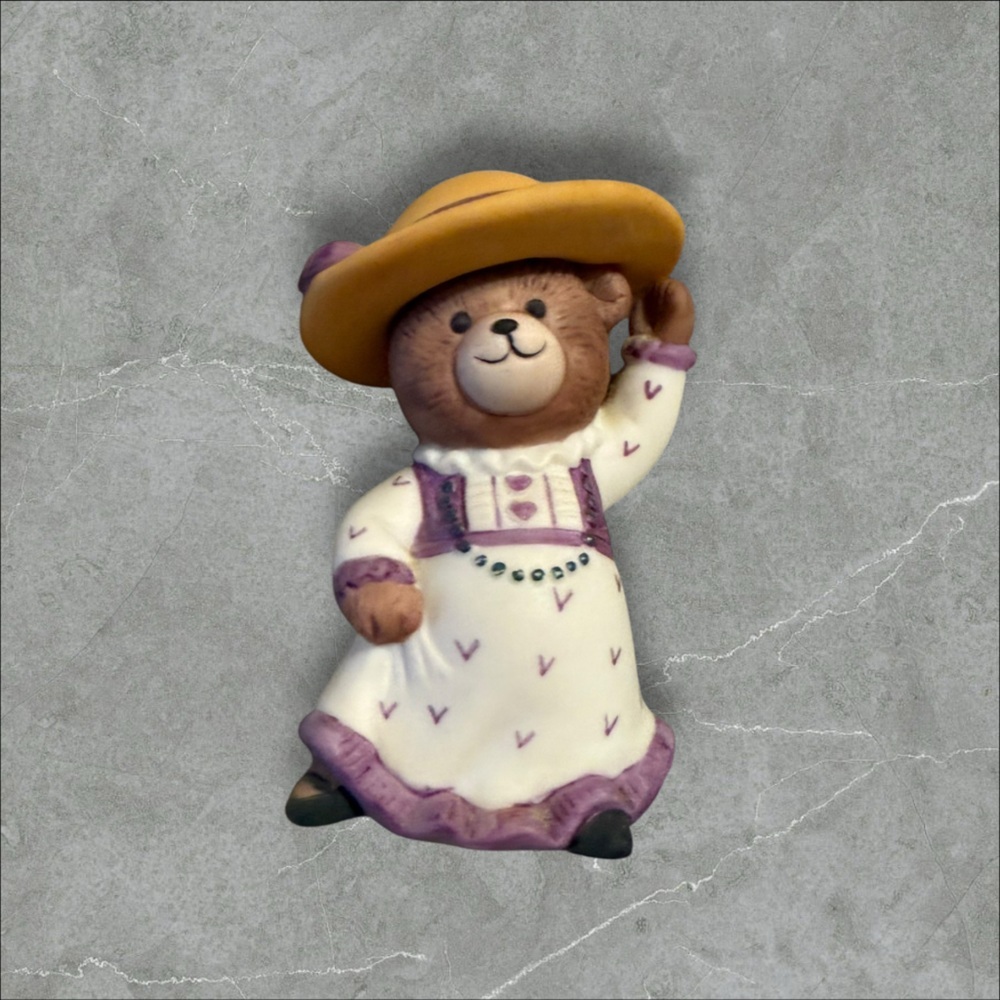 Vintage‎ Bronson Porcelain Bear Figurine: Collectible Teddy in Hat
